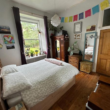Quirky Apartment In Leith Эдинбург Экстерьер фото